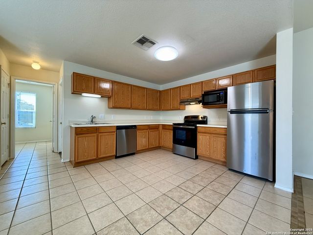 15306 Kamary Ln, San Antonio, TX 78247