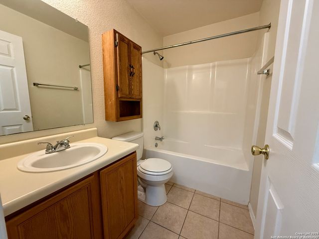 15306 Kamary Ln, San Antonio, TX 78247