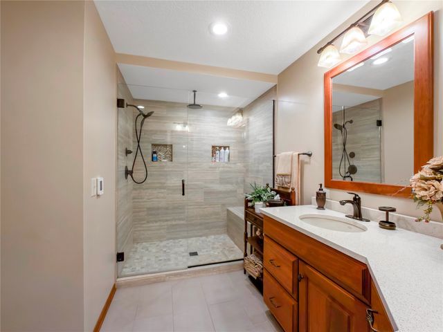 3301 Patricia Drive, Urbandale, IA 50322