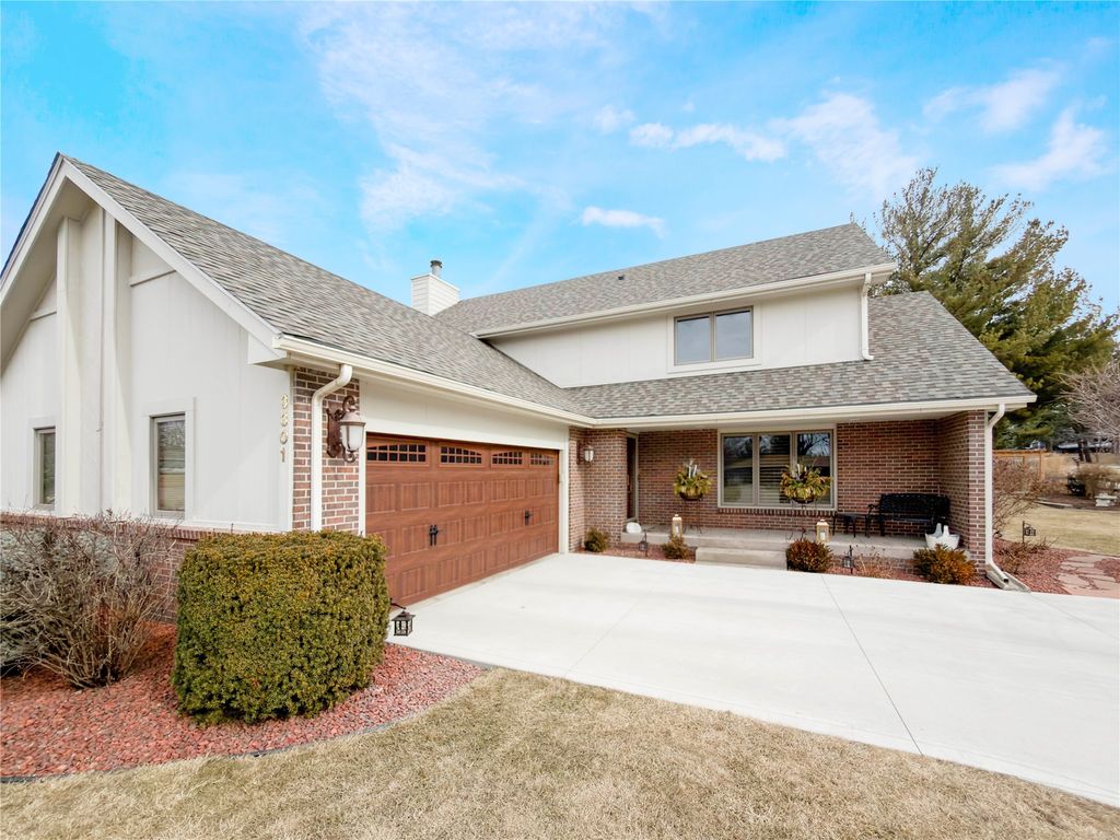 3301 Patricia Drive, Urbandale, IA 50322
