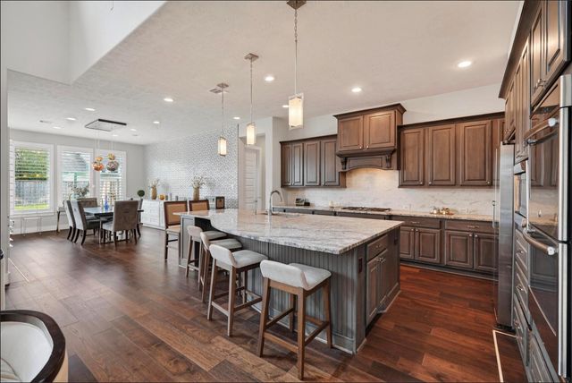 26 Argosy Bend Place, Tomball, TX 77375