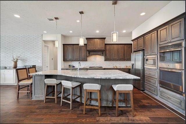 26 Argosy Bend Place, Tomball, TX 77375