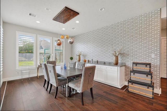 26 Argosy Bend Place, Tomball, TX 77375