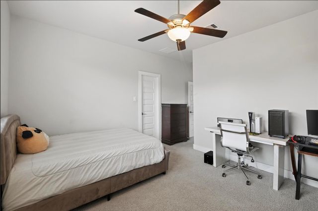 26 Argosy Bend Place, Tomball, TX 77375