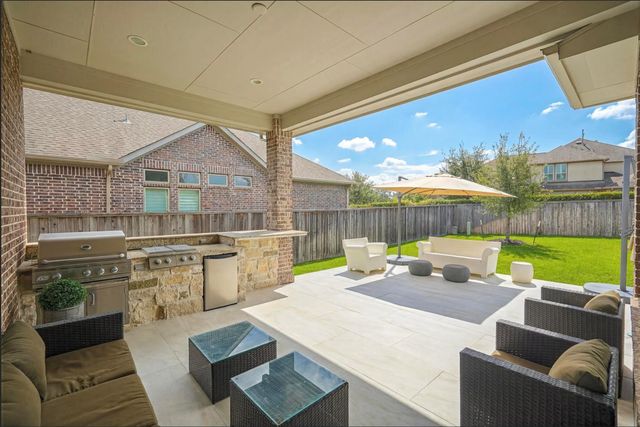 26 Argosy Bend Place, Tomball, TX 77375