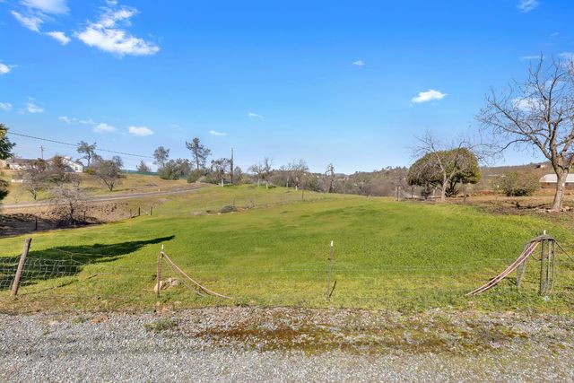 3799 Abeto, La Grange, CA 95329