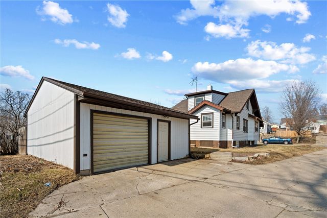 419 21st Street NE, Cedar Rapids, IA 52402