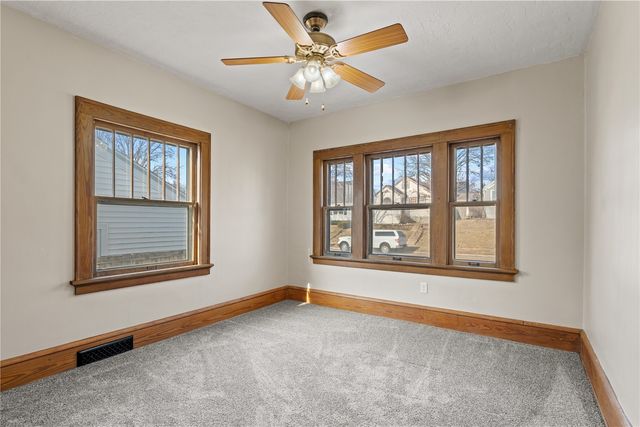 419 21st Street NE, Cedar Rapids, IA 52402