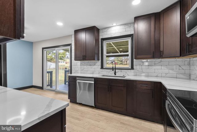 3887 SHADYWOOD DR, Jefferson, MD 21755