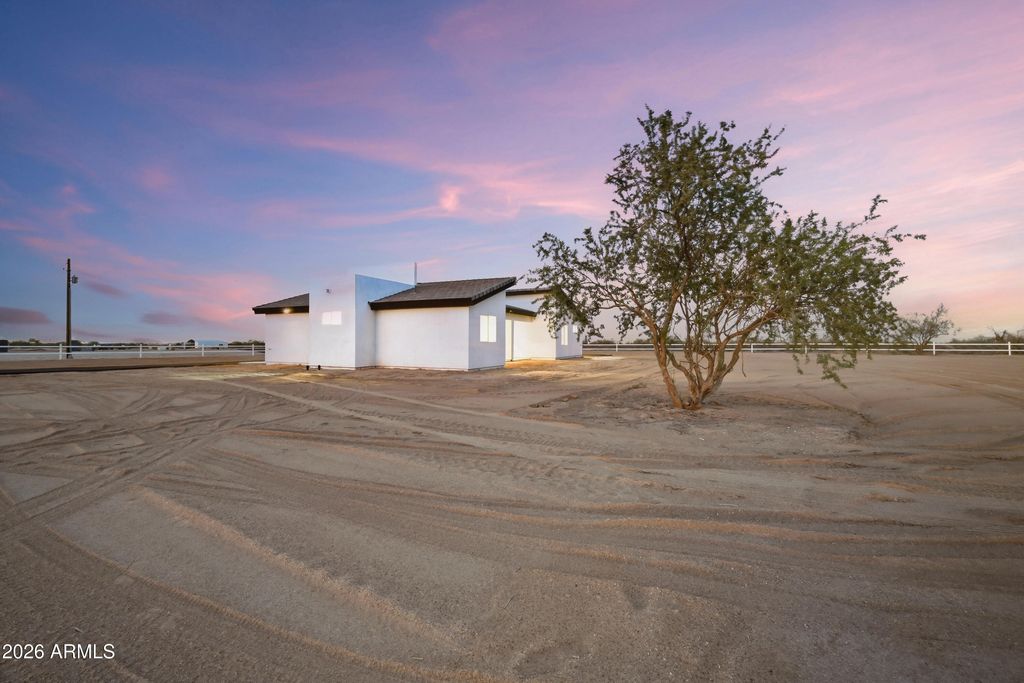 50821 W Century Road, Maricopa, AZ 85139 — photo 2