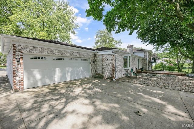 3111 N East Lake Drive, Elkhart, IN 46514