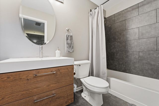 8625 Niles Center Road, Skokie, IL 60077