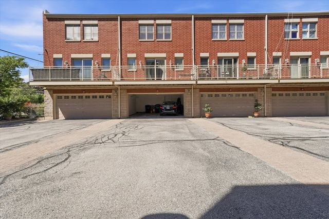 8625 Niles Center Road, Skokie, IL 60077