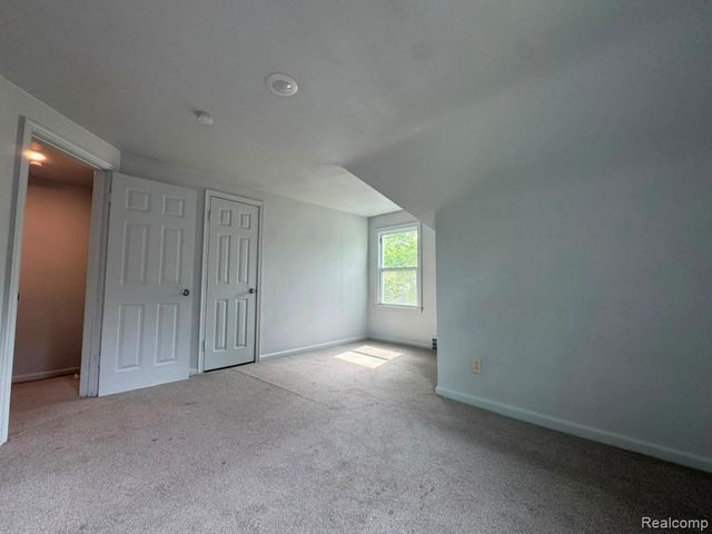 12651 Kelly Road, Detroit, MI 48224