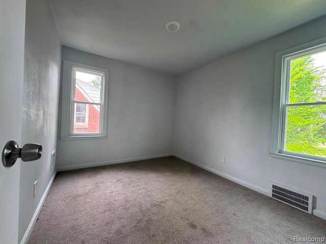 12651 Kelly Road, Detroit, MI 48224