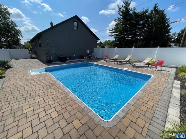 5 Hillside Terrace, East Rutherford, NJ 07073
