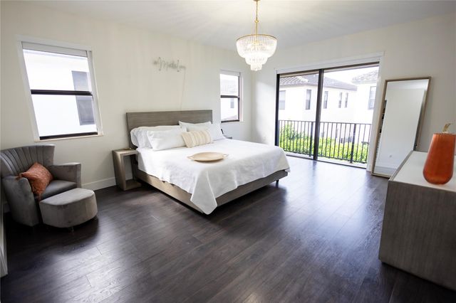 9766 W 34th Avenue, Hialeah, FL 33018