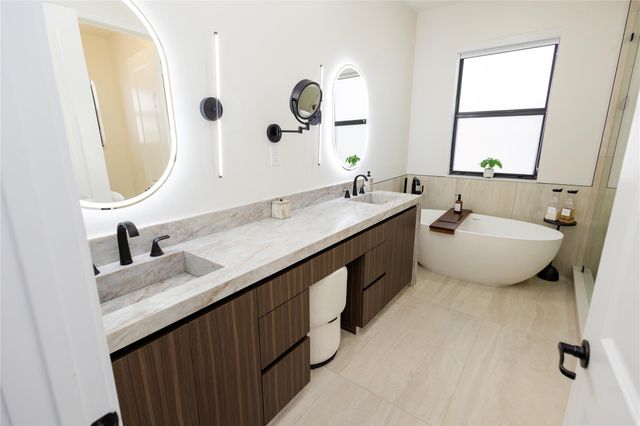 9766 W 34th Avenue, Hialeah, FL 33018