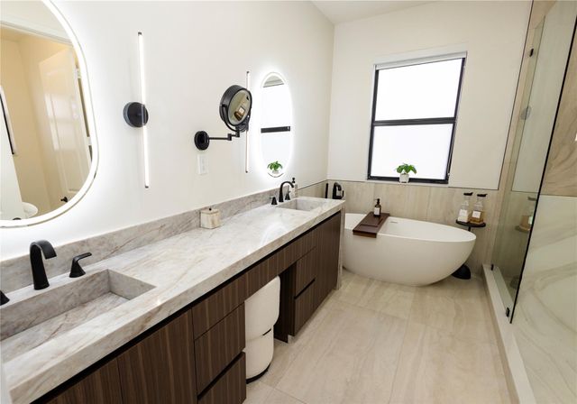 9766 W 34th Avenue, Hialeah, FL 33018