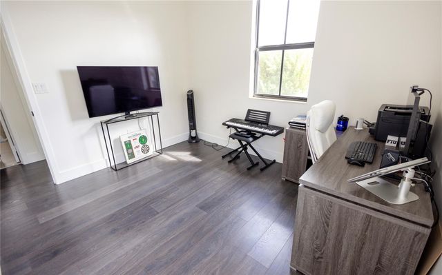 9766 W 34th Avenue, Hialeah, FL 33018