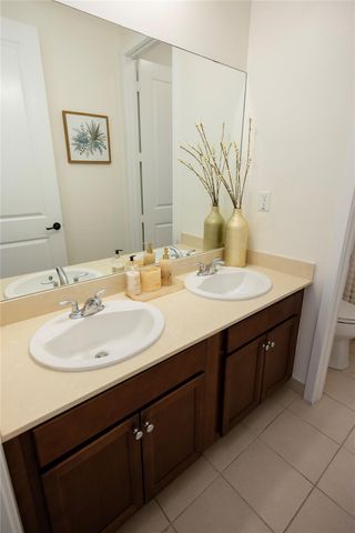 9766 W 34th Avenue, Hialeah, FL 33018