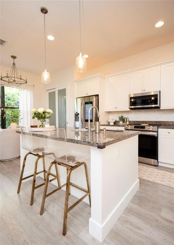 9766 W 34th Avenue, Hialeah, FL 33018