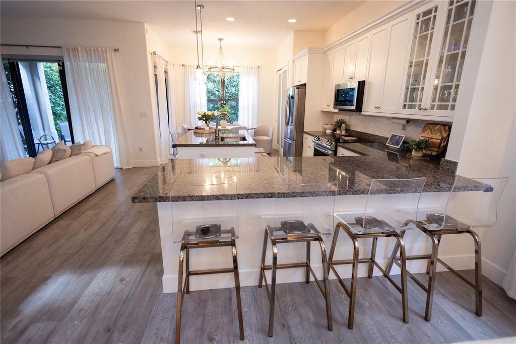 9766 W 34th Avenue, Hialeah, FL 33018