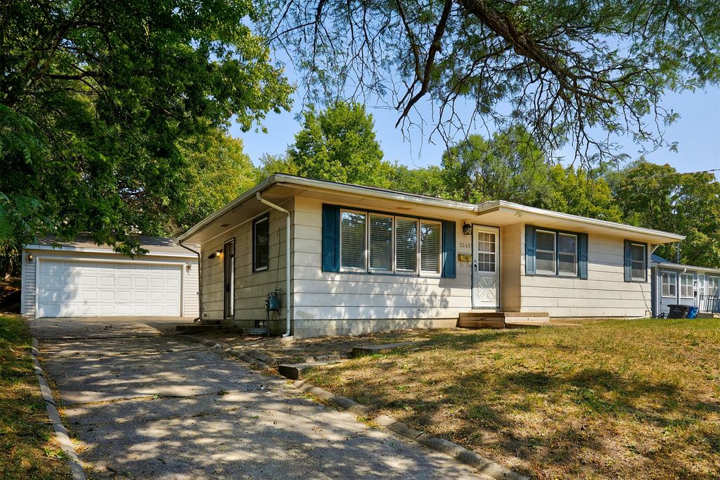 3248 Dubuque Avenue, Des Moines, IA 50317
