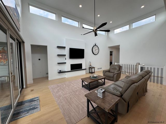 4009 SAGE RD, Cheyenne, WY 82001