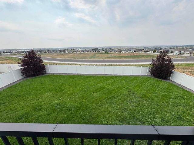 4009 SAGE RD, Cheyenne, WY 82001