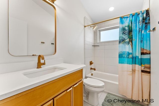 4009 SAGE RD, Cheyenne, WY 82001