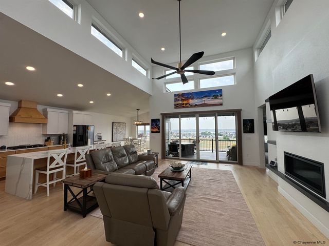 4009 SAGE RD, Cheyenne, WY 82001