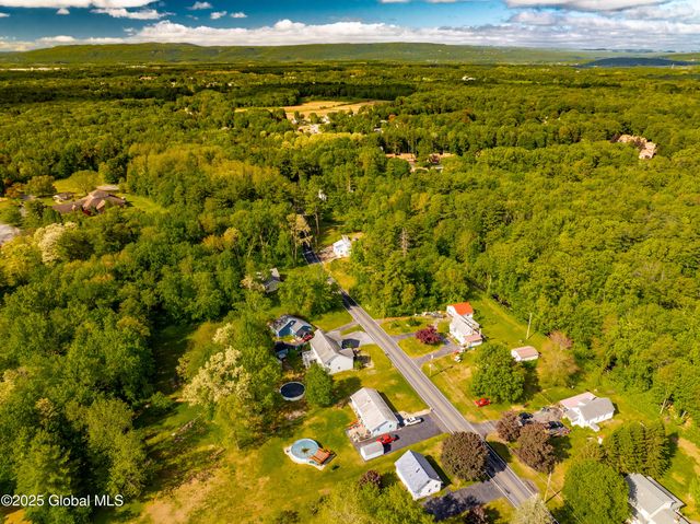 7116 Fuller Station Road, Schenectady, NY 12303