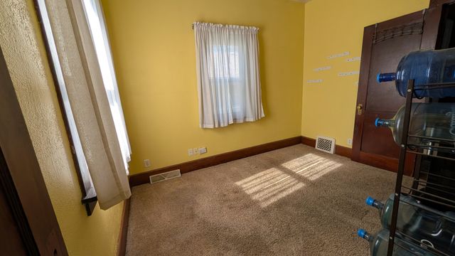 258 7th Street, Silvis, IL 61282