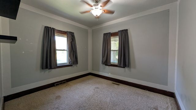 258 7th Street, Silvis, IL 61282