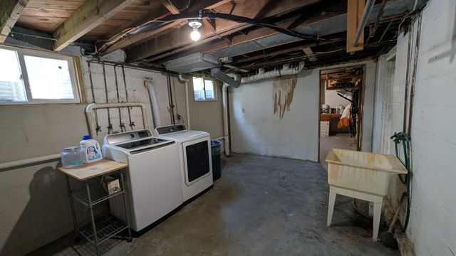 258 7th Street, Silvis, IL 61282