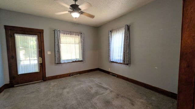 258 7th Street, Silvis, IL 61282