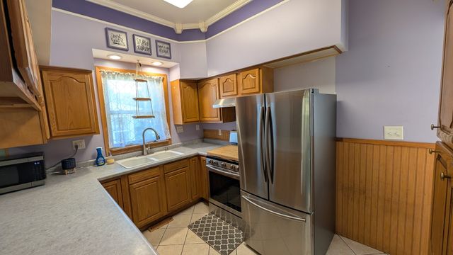 258 7th Street, Silvis, IL 61282