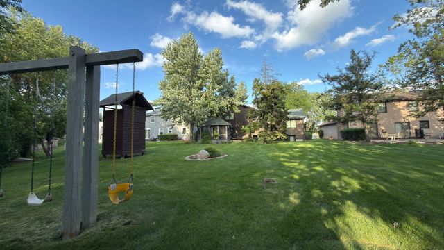 820 Long Meadow Drive, Schaumburg, IL 60193