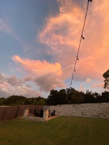 175 Senna DR, Dripping Springs, TX 78620