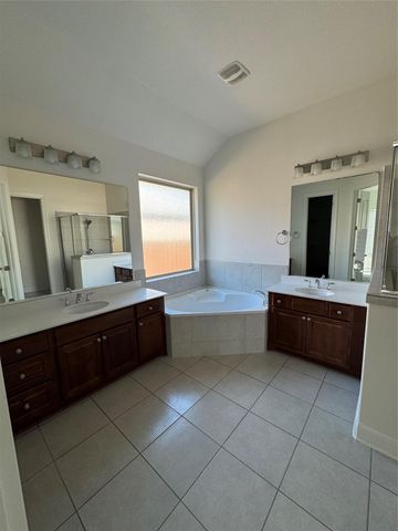 175 Senna DR, Dripping Springs, TX 78620