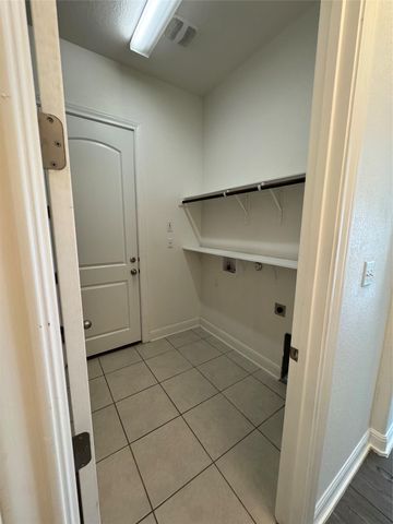 175 Senna DR, Dripping Springs, TX 78620
