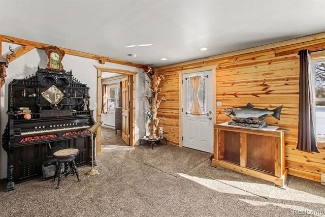 9631 Byron Road, Howell, MI 48855