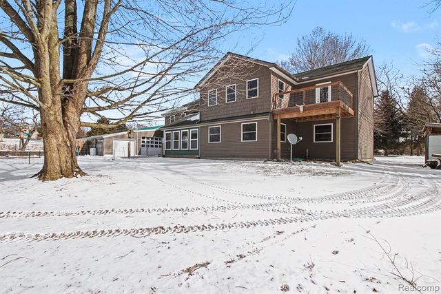 9631 Byron Road, Howell, MI 48855