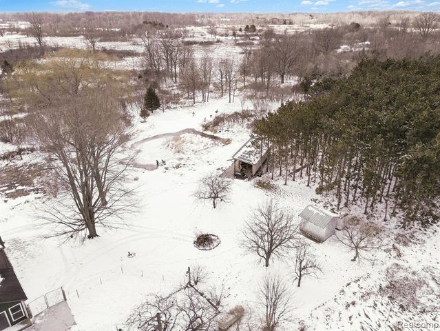 9631 Byron Road, Howell, MI 48855