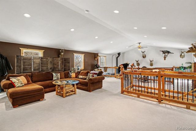 9631 Byron Road, Howell, MI 48855