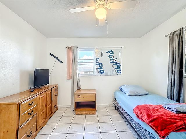 4314 DERBYSHIRE LANE, Orlando, FL 32812