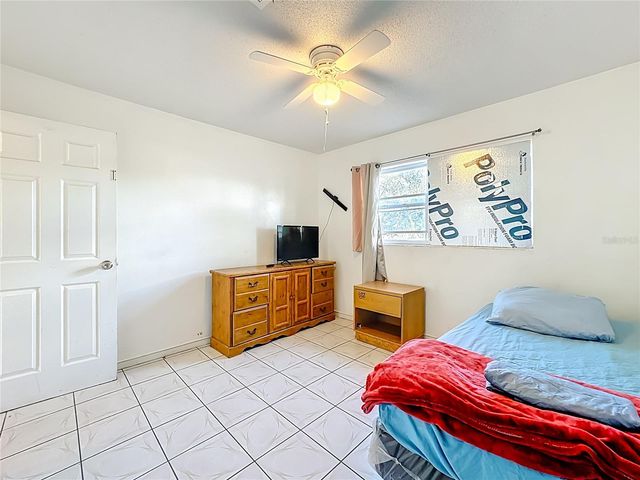 4314 DERBYSHIRE LANE, Orlando, FL 32812