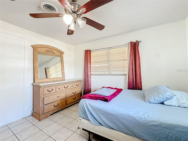 4314 DERBYSHIRE LANE, Orlando, FL 32812