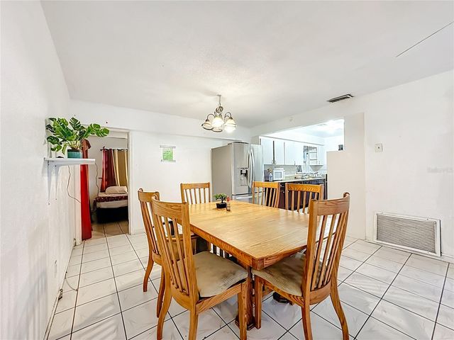 4314 DERBYSHIRE LANE, Orlando, FL 32812